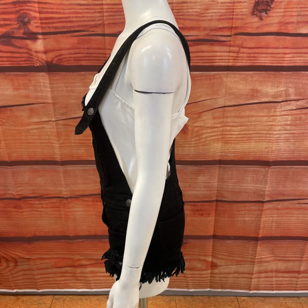 ALMOST FAMOUS BLACK OVERALL SHORTS SZ 7
