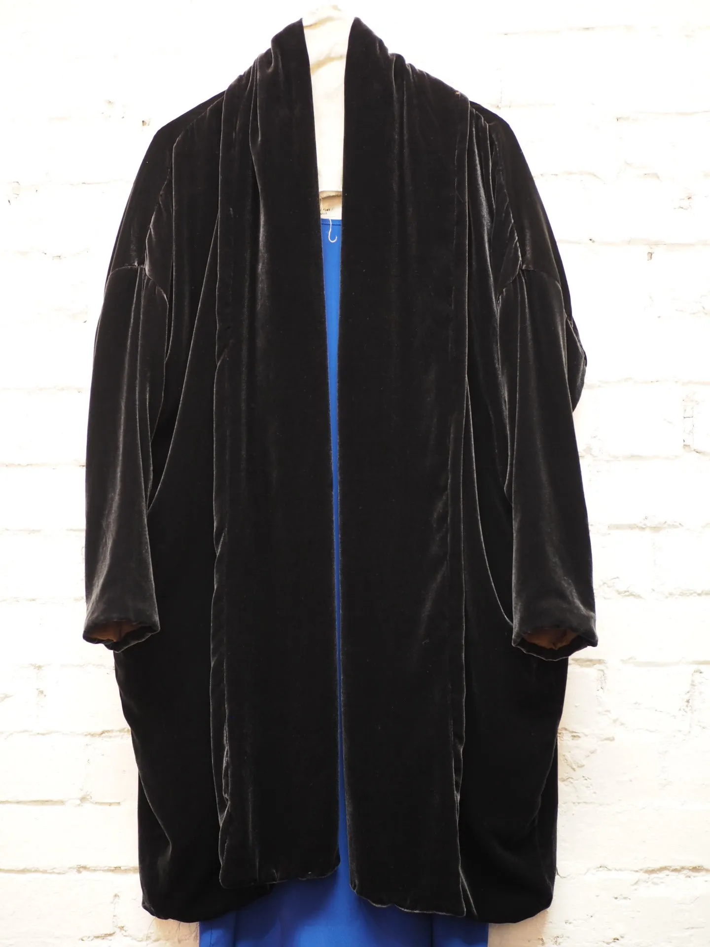 Amano Silk velvet cocoon coat - Midnight Blue