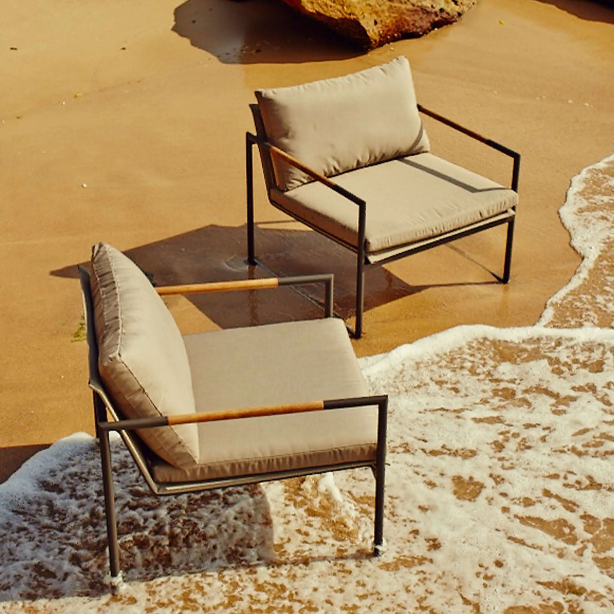 Breeze Lounge Chair