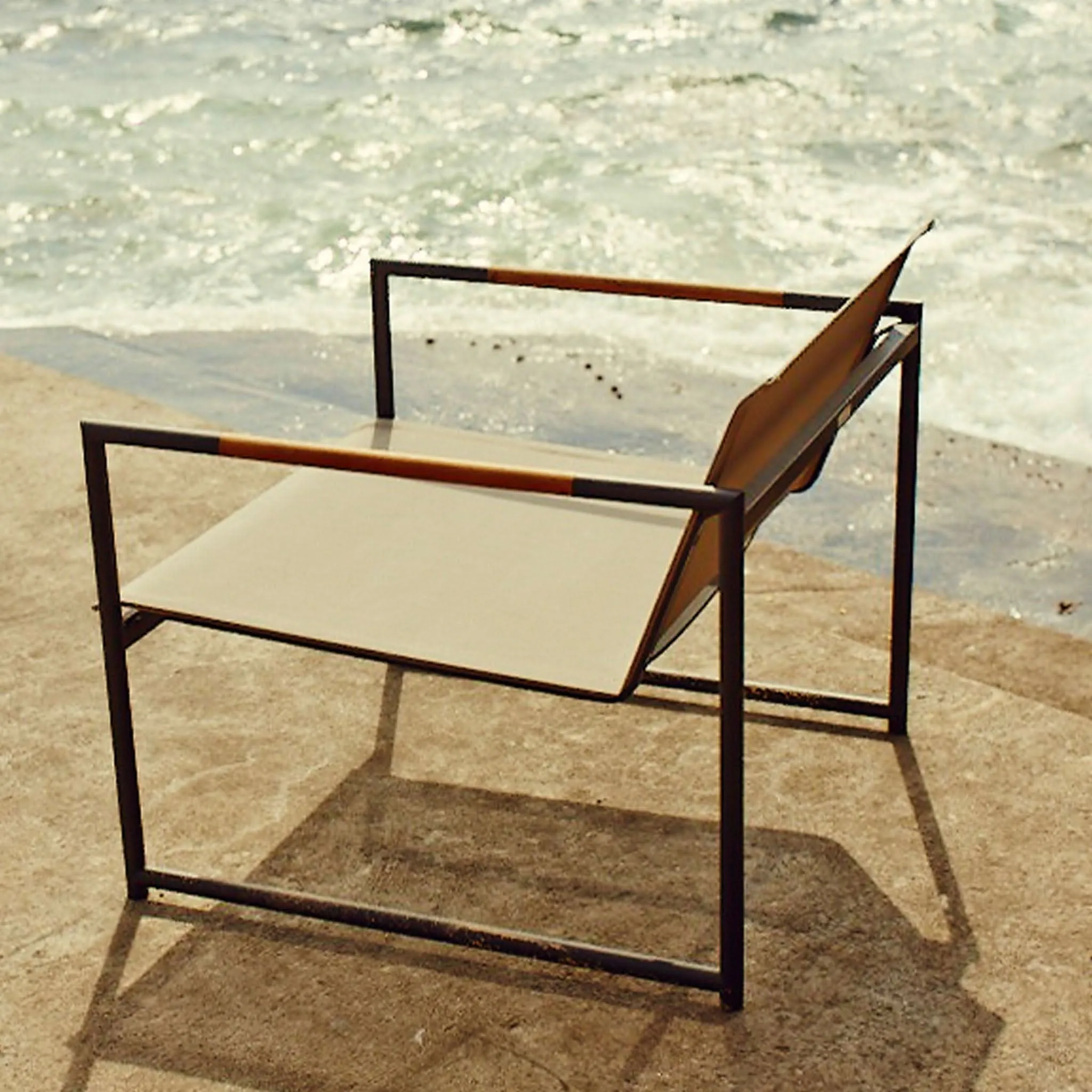Breeze Lounge Chair
