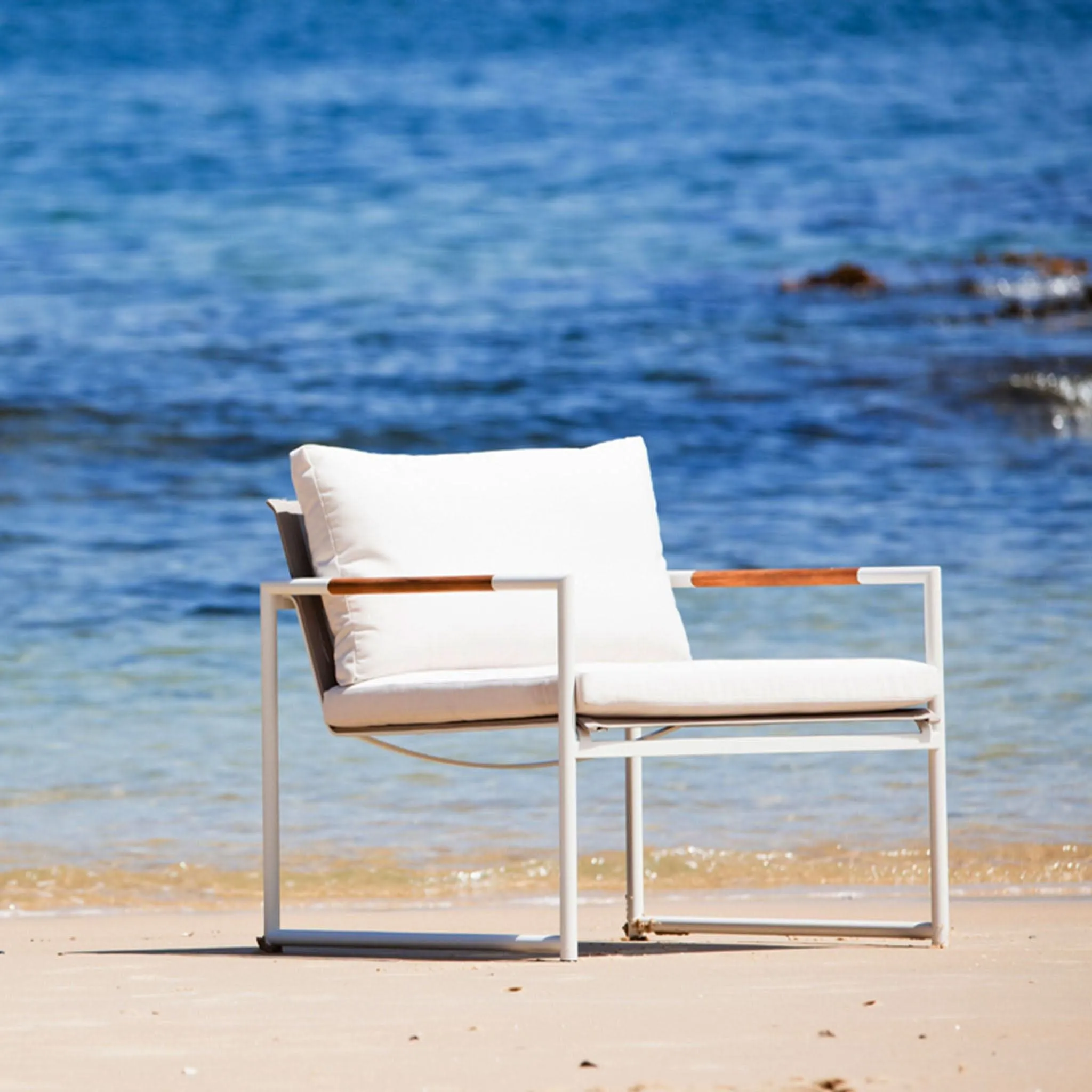 Breeze Lounge Chair