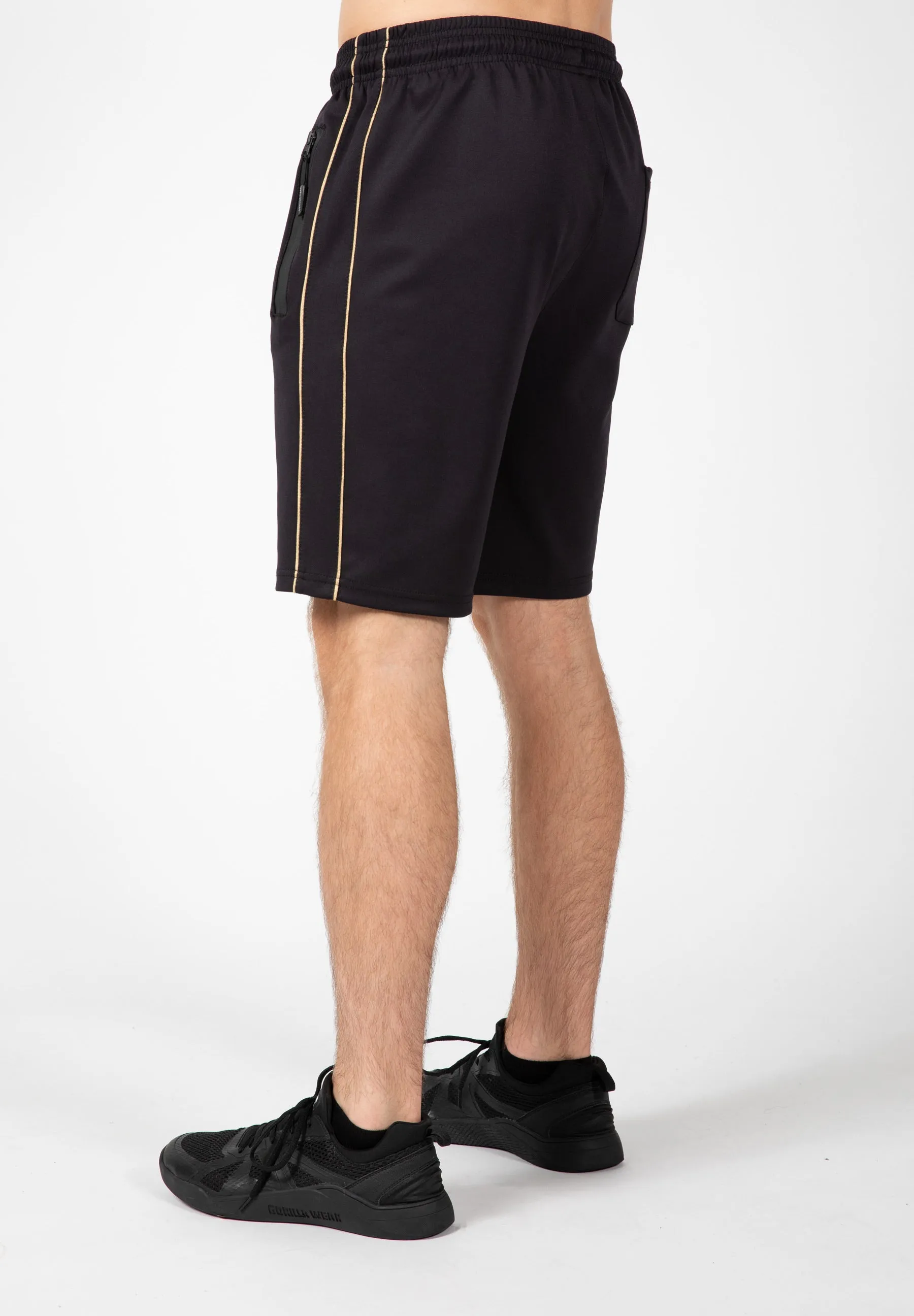 Wenden Track Shorts -Black/Gold