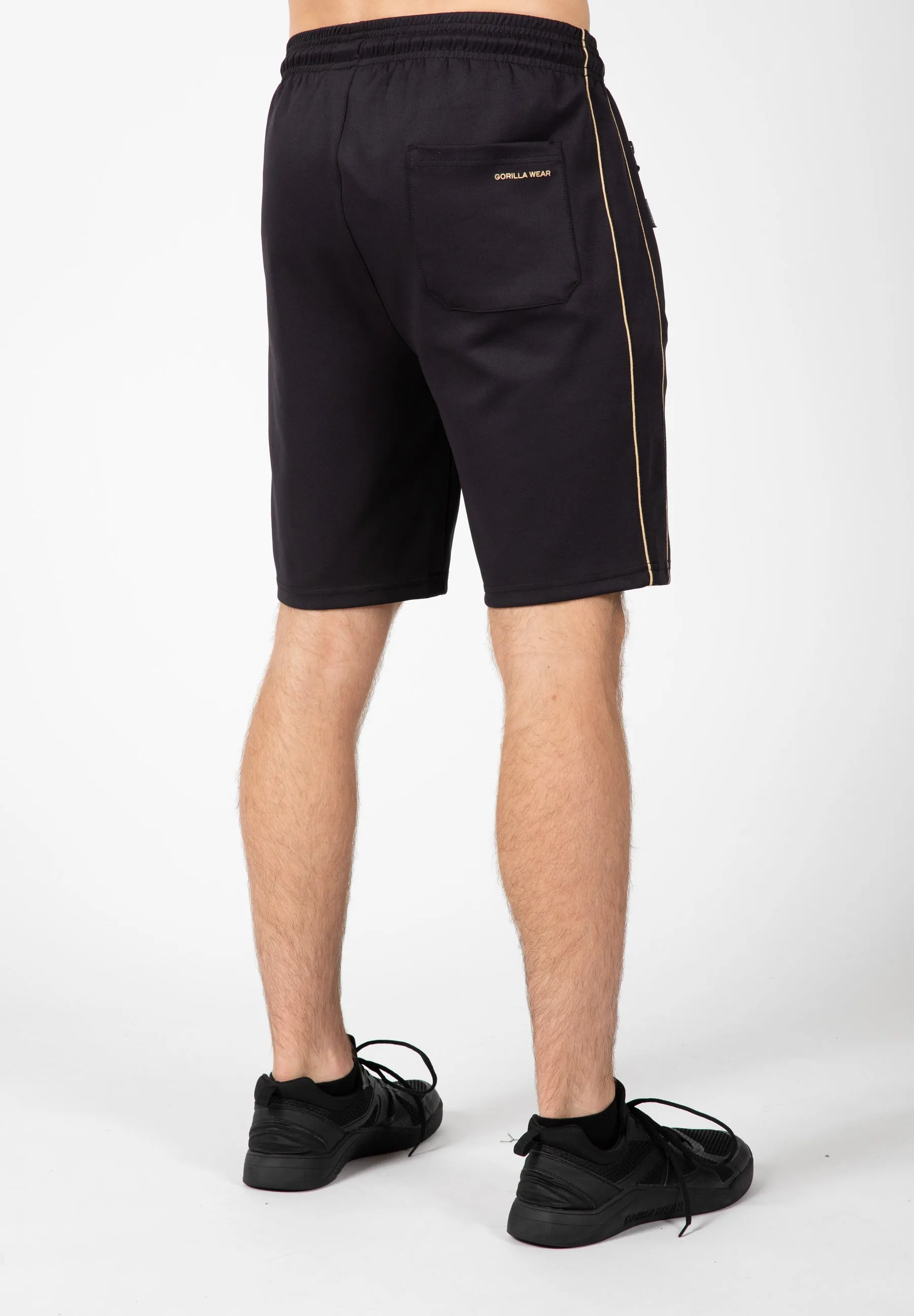 Wenden Track Shorts -Black/Gold
